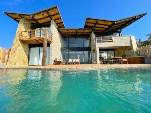 Beachfront Casa Diem Eco-luxury Vichayito