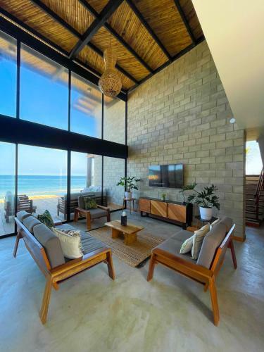 Beachfront Casa Diem Eco-luxury Vichayito