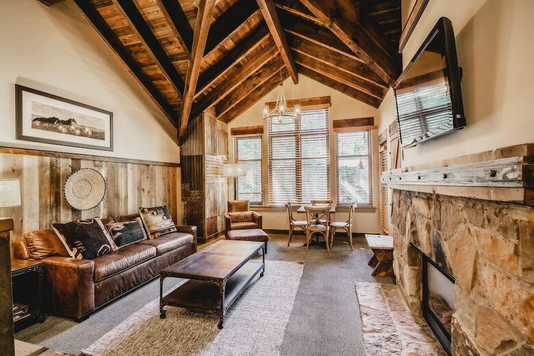 Hotel Sundance Mountain Resort