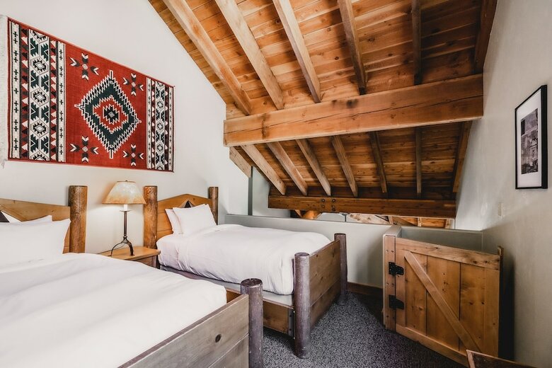 Hotel Sundance Mountain Resort