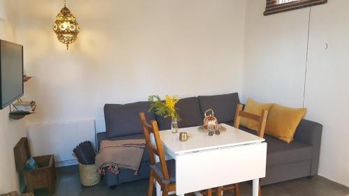 Hostal La Placeta Guesthouse