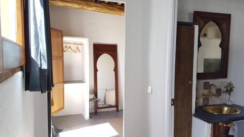 Hostal La Placeta Guesthouse