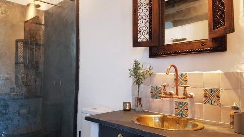 Hostal La Placeta Guesthouse