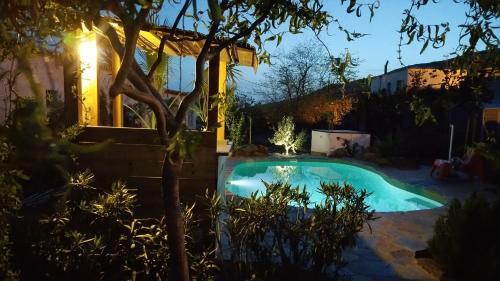 Hostal La Placeta Guesthouse