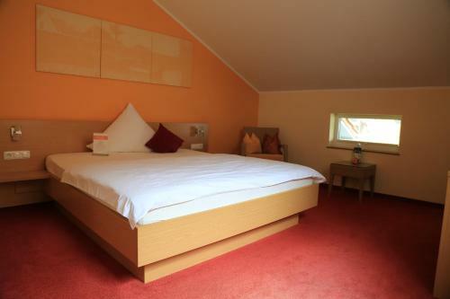 Hotel L�we Lehrberg