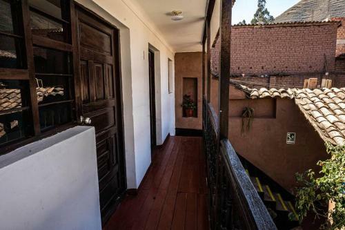 Casa Tradicional Andina Lado Museo Quespihuanca