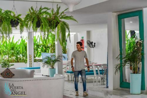 Hotel La Puerta Del �ngel Isla