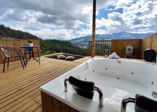 Hass Glamping Jeric�