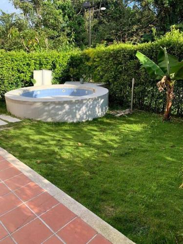 Agradable Casa De Campo Con Jacuzzi Privado