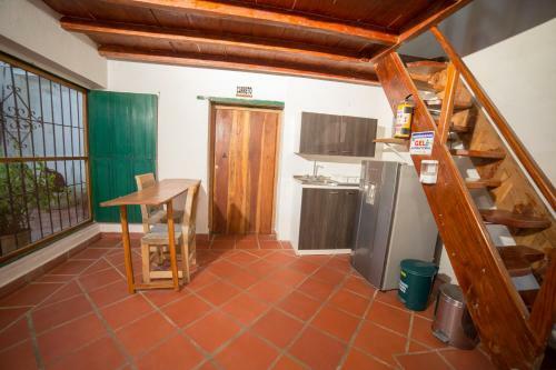 Hostal Casa Serrano - Callej�n De Don Blas Hab. Yaya
