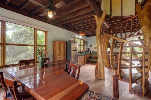 Casa Canopy Pool House 4wd Required