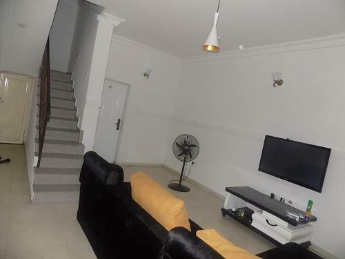 1 Bedroom Service Apartment @ Stadium Road Ph- N20,000