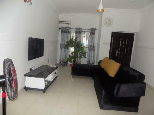 1 Bedroom Service Apartment @ Stadium Road Ph- N20,000