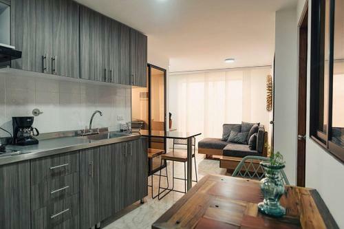 Hermoso Y C�modo Apartamento En El Poblado!!!