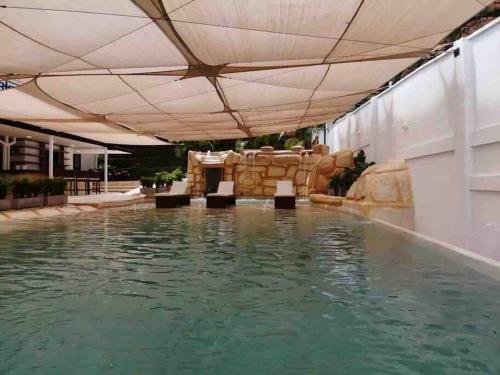 Provenza 8bedroom Home