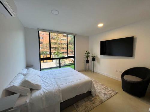 Provenza 8bedroom Home
