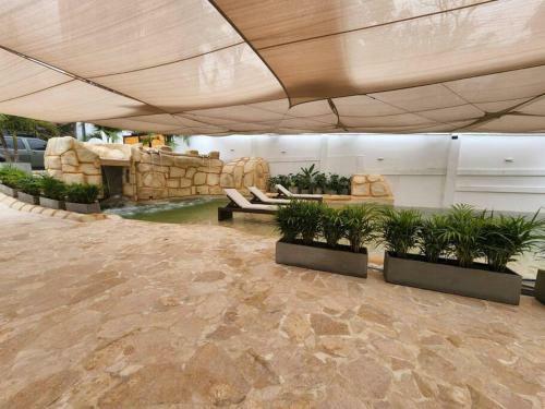 Provenza 8bedroom Home