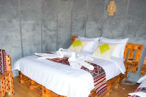 Relaxing Desert Camp - Luxury & Royal