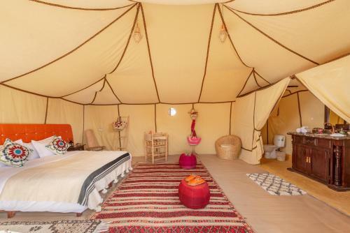 (??) Sanmao Desert Luxury Camp