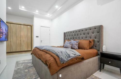 Aurora Apartment