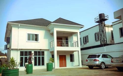 Apartamento Fully Furnished 5 Bedroom House.