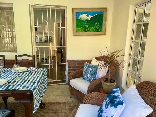 Hostal Clarendon Manor Guesthouse