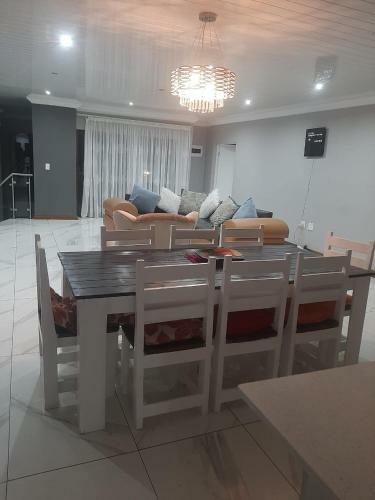 5 Bedroom Villa With Views In Secure Estate
