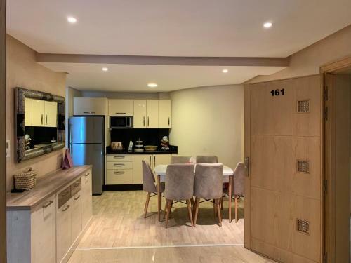 Apartamento Luxurious New Appt With Amazing Ocean View & Pool!