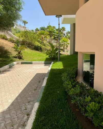 Apartamento Luxurious New Appt With Amazing Ocean View & Pool!