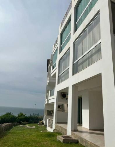 Apartamento Luxurious New Appt With Amazing Ocean View & Pool!
