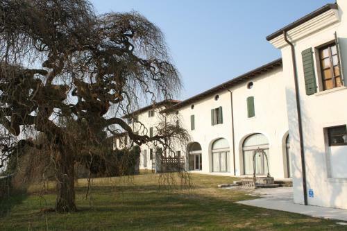 Hotel Villa Policreti