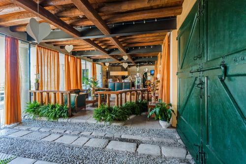 Hotel Villa Policreti