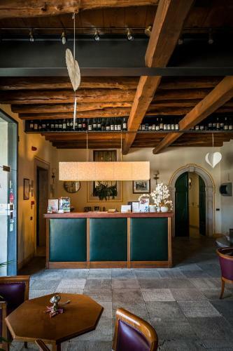 Hotel Villa Policreti