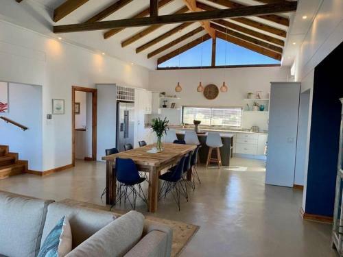 Villa Pezula Luxury Home On Golf Estate