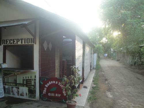Raden Home Stay
