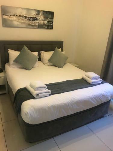 Apartamento First Divine Suites - Hydro Park