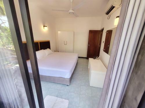 Lovely Apartment In Relaxing Homey Environment.