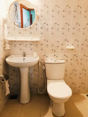 Hotel Oasis Skybeach Hostel - Negombo
