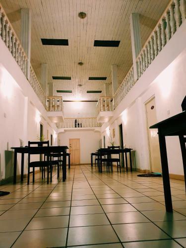Hotel Oasis Skybeach Hostel - Negombo