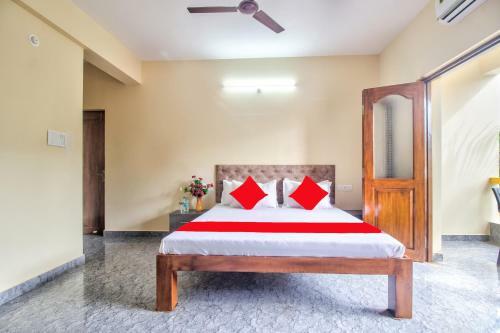 Hotel Renuka Holiday Inn