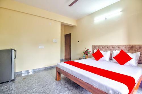Hotel Renuka Holiday Inn