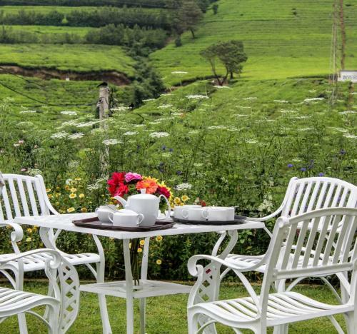 Friendly Hills Hotel