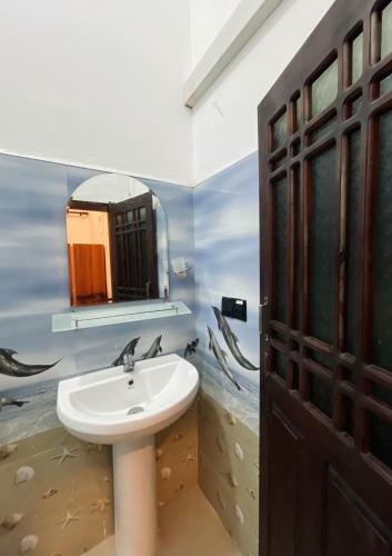 Surf Bay Hotel Arugambay