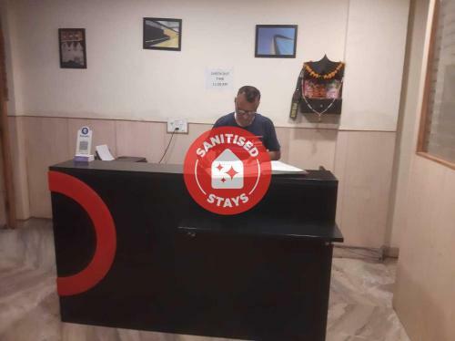 Hotel Oyo 89674 Em Home Stay