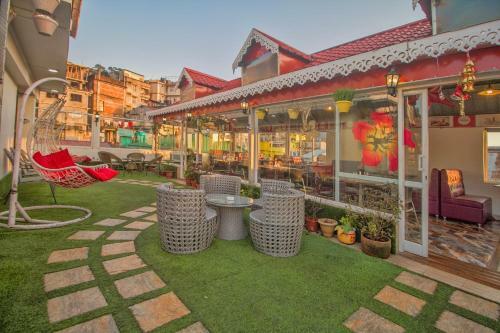 Hotel Capital O 68807 Maya Residency