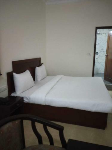 Oyo 90446 Hotel Faridabad Inn