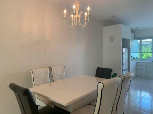 Marina Island Tiara Bay Villa