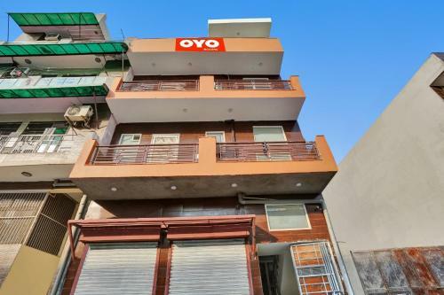 Oyo 90820 Hotel Luxury Inn