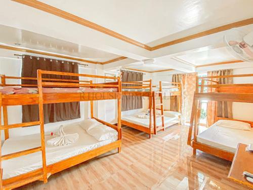 Hostal R House Boracay
