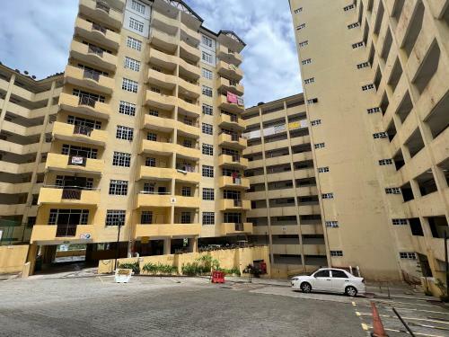 3-bedroom Serviced Apartment